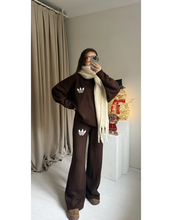 Kahverengi Triko Marka Takım