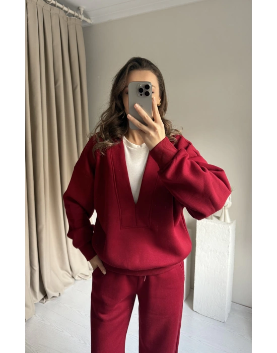 Kırmızı V Yaka Eşofman Takımı