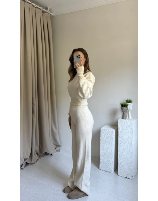 Krem Parmak Geçmeli Triko Takım