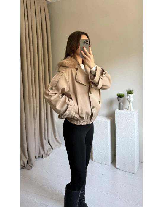 Krem Yakası Kürk Detaylı Trençkot