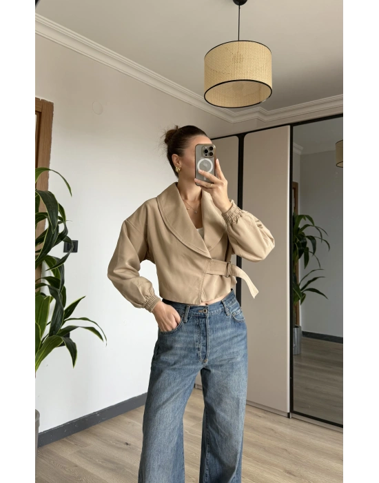 Krem Yan Kemerli Ceket