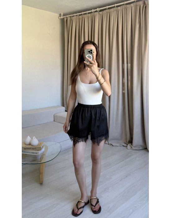 Siyah Dantel Saten Şort