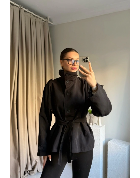 Siyah Dik Yaka Kuşaklı Trenç