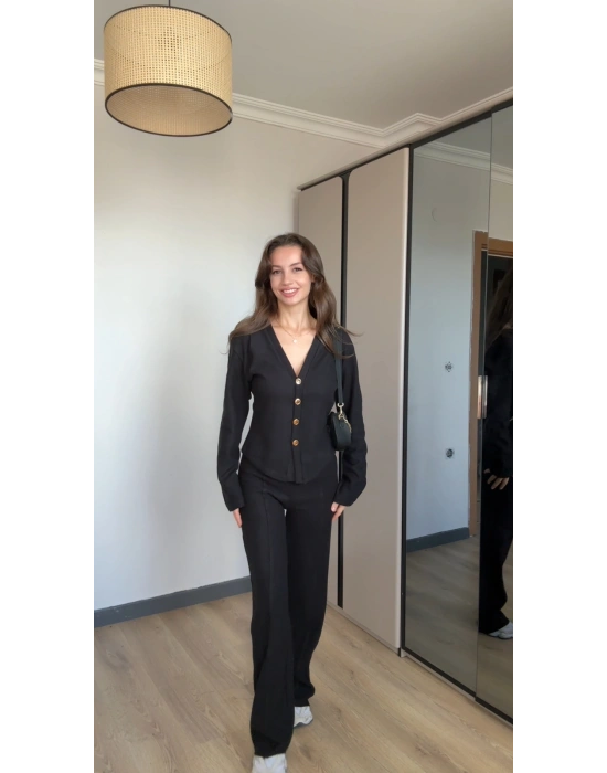 Siyah Düğmeli Zr Model Takım