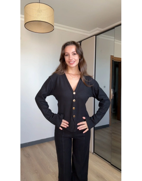 Siyah Düğmeli Zr Model Takım
