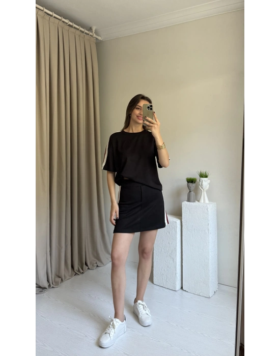 Siyah Etek Görünümlü Şort Takım