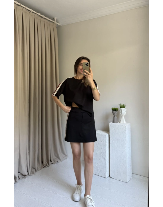 Siyah Etek Görünümlü Şort Takım