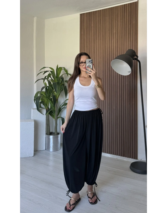 Siyah Her Bedene Uyan Pantolon