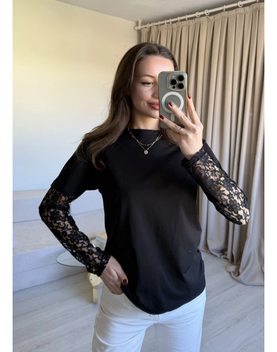 Siyah Kol Dantelli Bluz