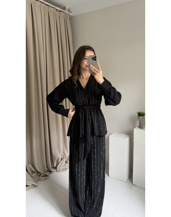 Siyah Taşlı Kuşak Detaylı Takım