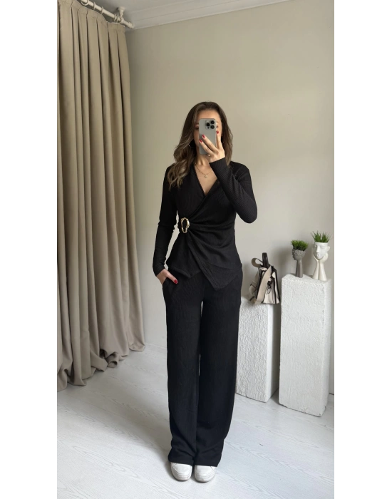 Siyah Toka Detaylı Uzun Kollu Takım