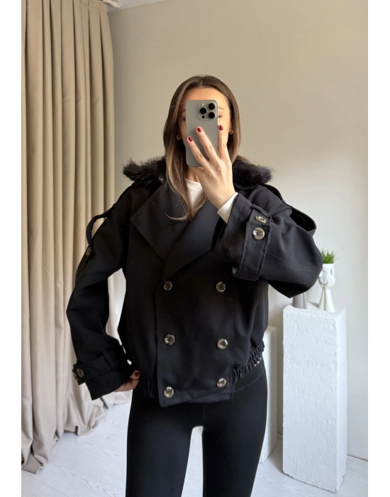 Siyah Yakası Kürk Detaylı Trençkot