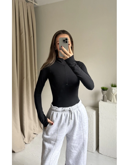 Siyah Yarım Fermuarlı Bodysuit