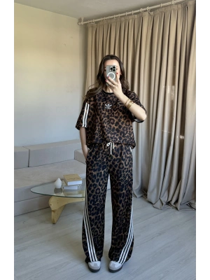 Çizgi Detaylı Leopar Eşofman Takımı
