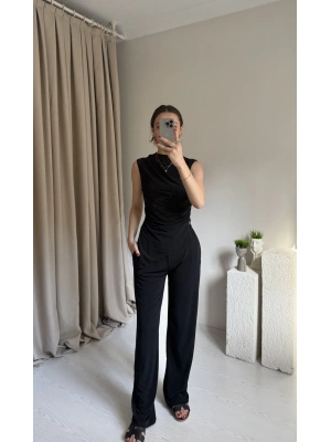 Siyah Büzgülü Asimetrik Kesim Takım