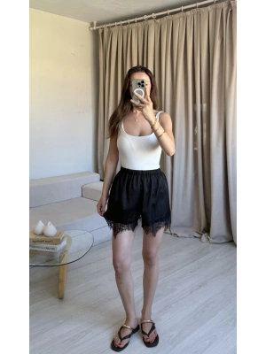 Siyah Dantel Saten Şort