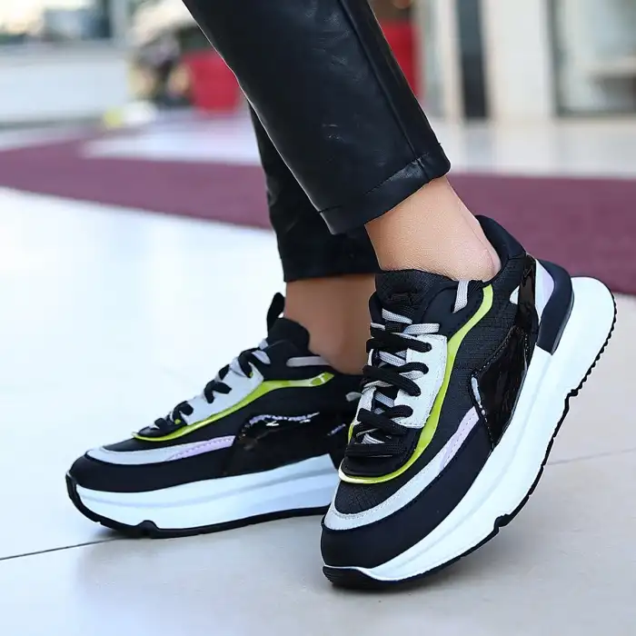 ALEH SİYAH CİLT LİLA DETAYLI SPOR AYAKKABI