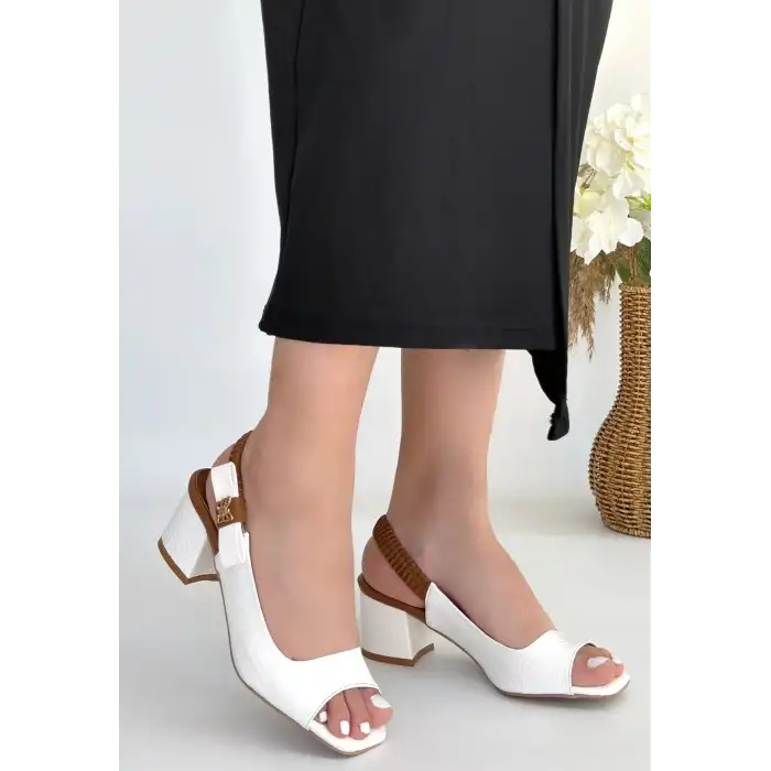 ALESSİ BEYAZ RUGAN TOPUKLU AYAKKABI