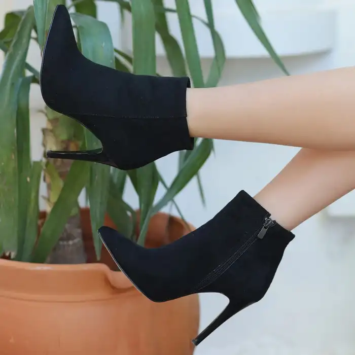 BLAN SİYAH SÜET TOPUKLU BOT