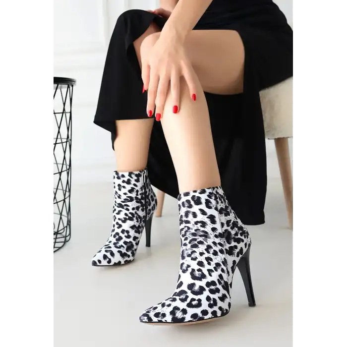 BLAN ZEBRA SATEN TOPUKLU BOT