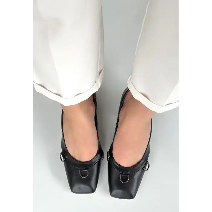 CANDE SİYAH CİLT TOPUKLU AYAKKABI