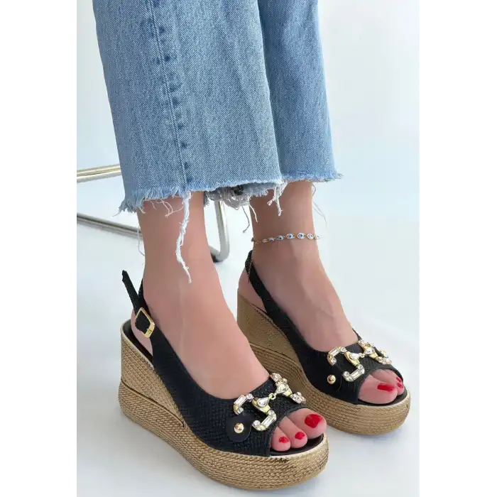 CAVER SİYAH CİLT DOLGU TOPUK SANDALET