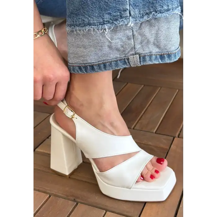 CİCA BEYAZ CİLT TOPUKLU AYAKKABI