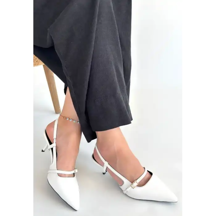 DARİNA BEYAZ CİLT TOPUKLU AYAKKABI
