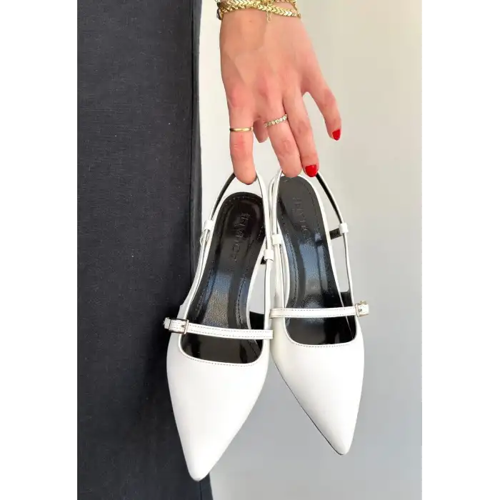 DARİNA BEYAZ CİLT TOPUKLU AYAKKABI