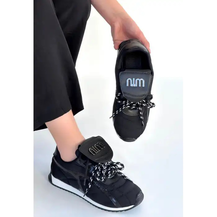 DİSSA SİYAH CİLT BAĞCIKLI PARAŞÜT DETAYLI SPOR AYAKKABI