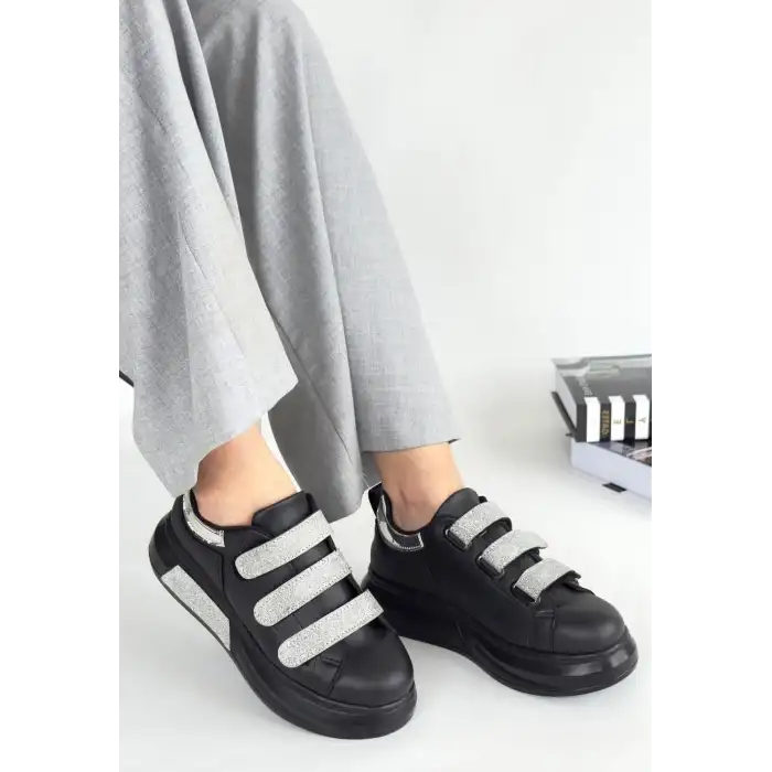 ELİKA SİYAH CİLT SİMLİ CIRT CIRTLI SPOR AYAKKABI