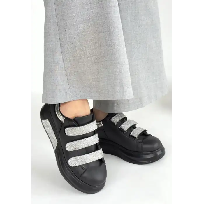 ELİKA SİYAH CİLT SİMLİ CIRT CIRTLI SPOR AYAKKABI