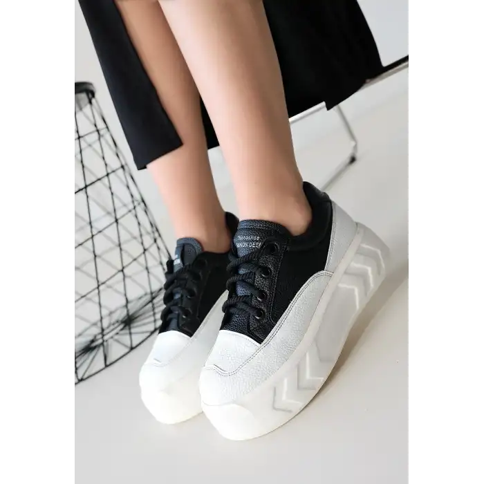 EMWA SİYAH CİLT BAĞCIKLI SPOR AYAKKABI