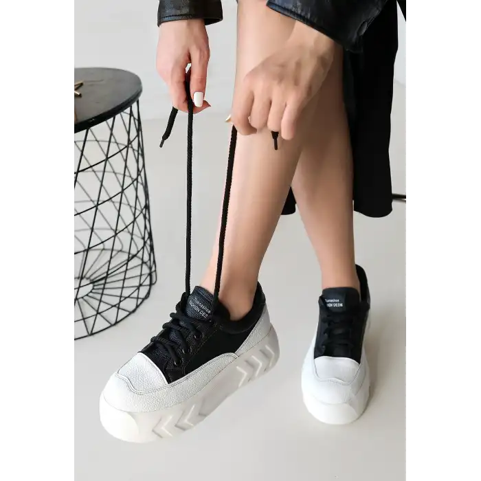 EMWA SİYAH CİLT BAĞCIKLI SPOR AYAKKABI