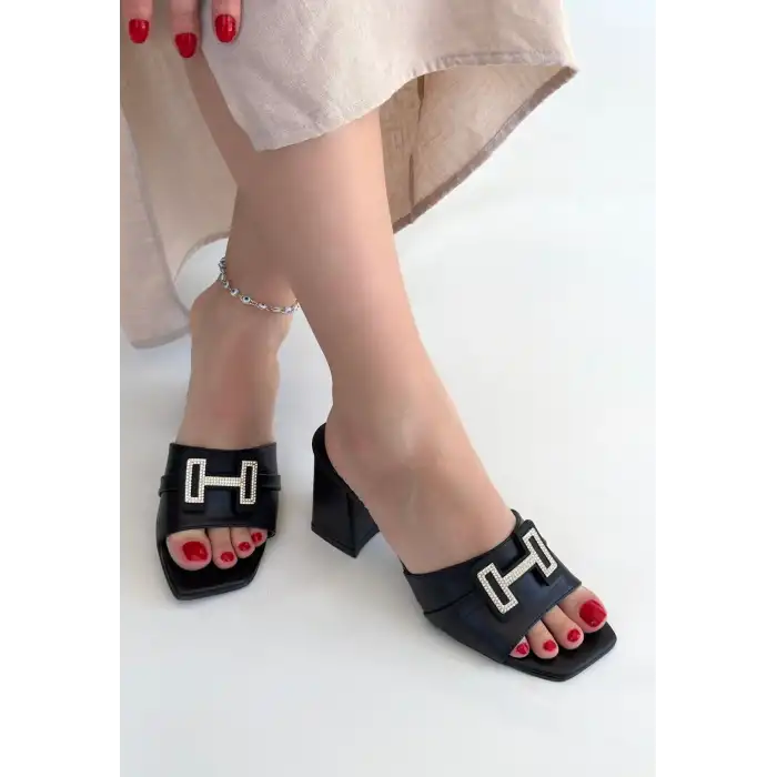 EREW SİYAH CİLT TOPUKLU TERLİK