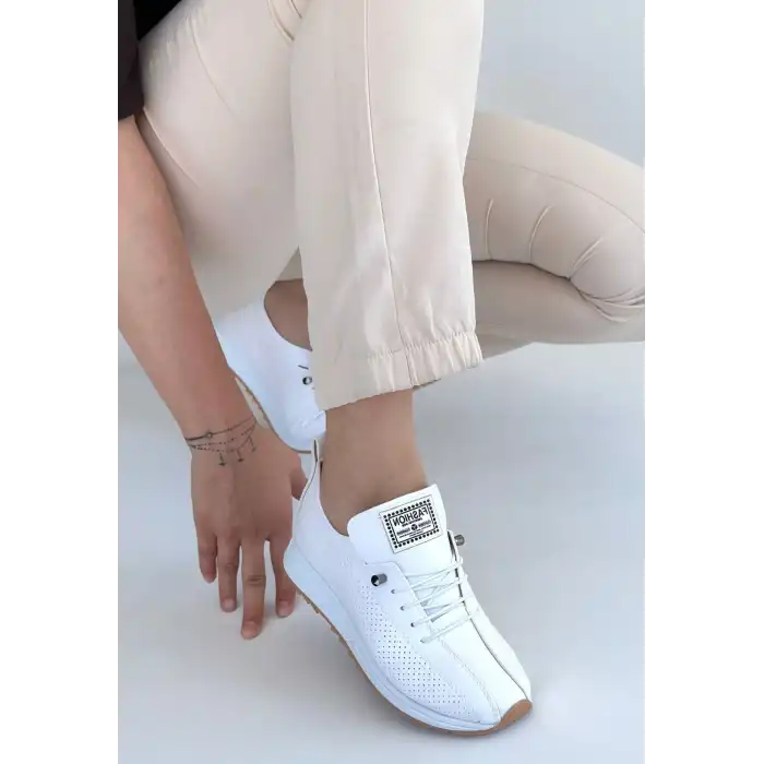 FİERT BEYAZ CİLT BAĞCIKLI SPOR AYAKKABI