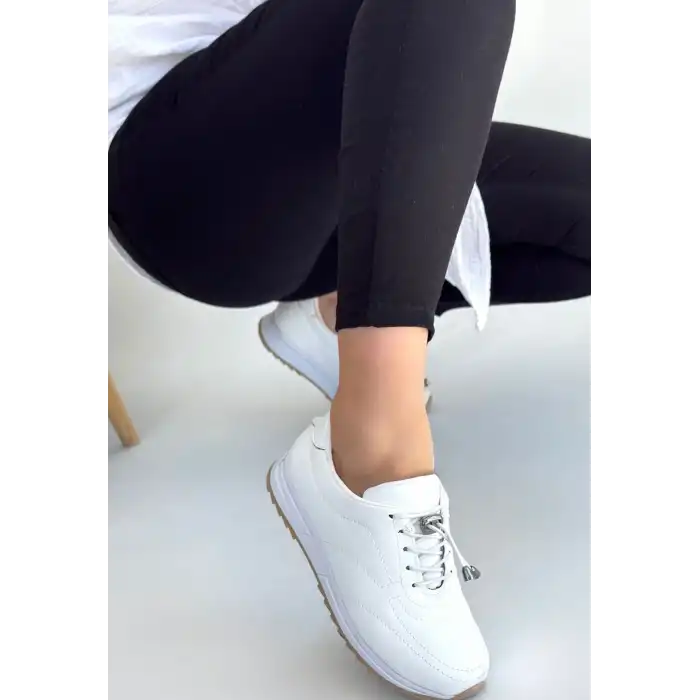 FİNNA BEYAZ CİLT BAĞCIKLI SPOR AYAKKABI