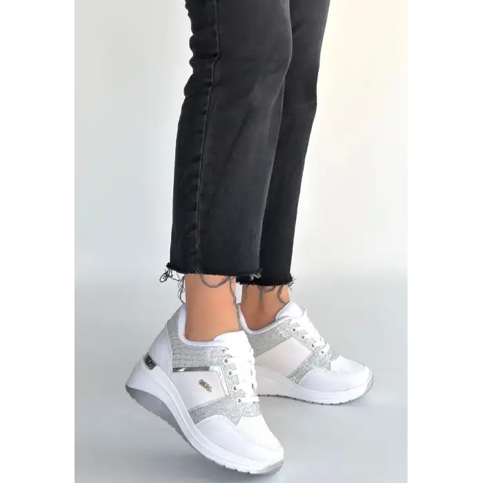 GEJA BEYAZ CİLT BAĞCIKLI SPOR AYAKKABI