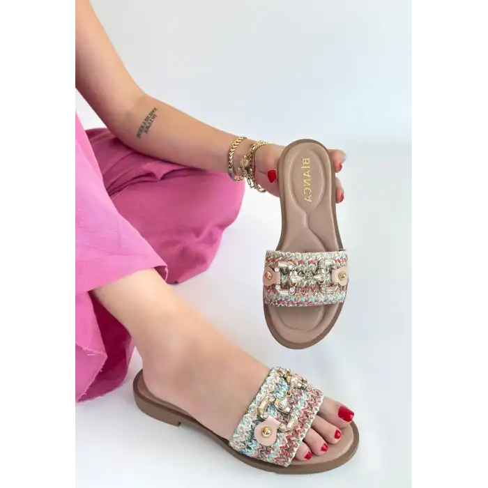 GONNE RENKLİ HASIR DOKUMA TERLİK