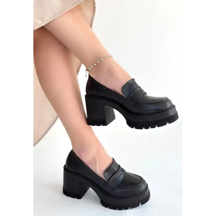 JANES SİYAH CİLT DOLGU TOPUK AYAKKABI