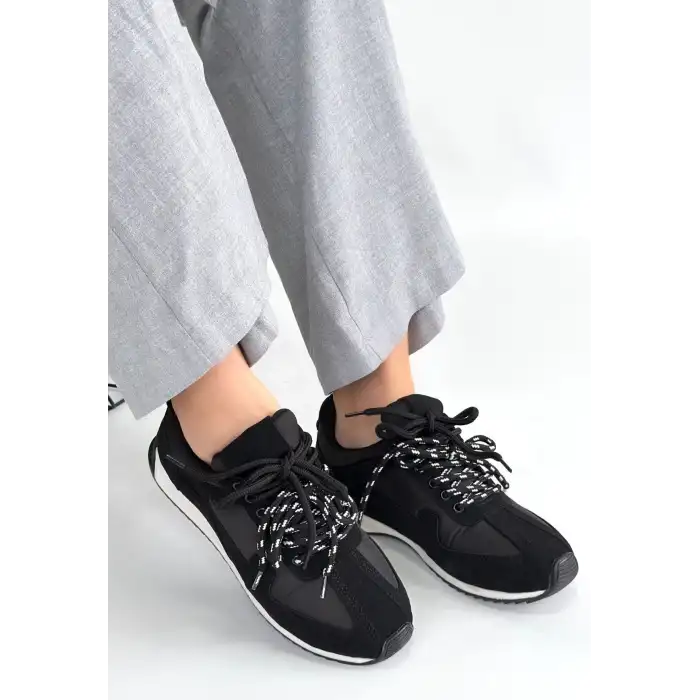 JEAT SİYAH NUBUK BAĞCIKLI SPOR AYAKKABI