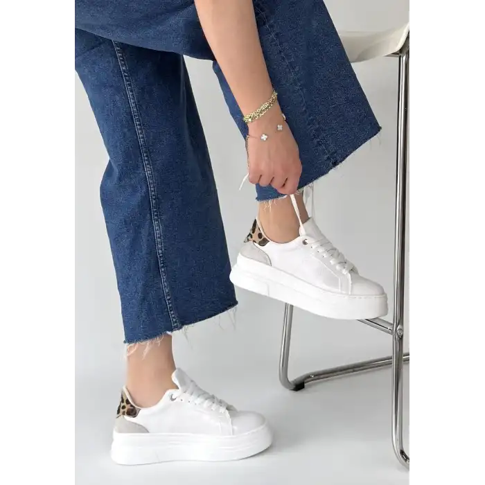 JETAN BEYAZ RUGAN BAĞCIKLI SPOR AYAKKABI