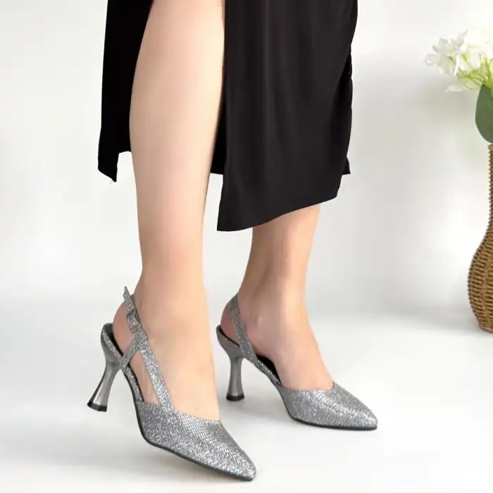 JOGA GÜMÜŞ SATEN SİMLİ TOPUKLU AYAKKABI