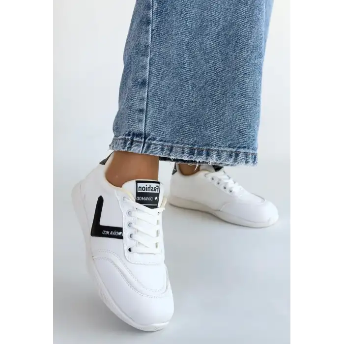 JOWEN BEYAZ CİLT SİYAH DETAYLI BAĞCIKLI SPOR AYAKKABI