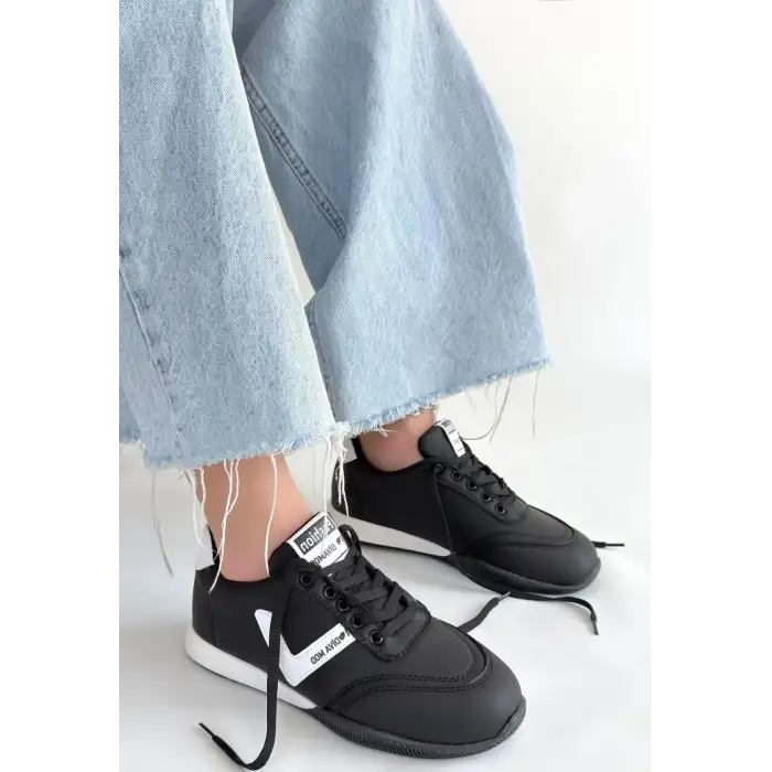JOWEN SİYAH CİLT BEYAZ DETAYLI BAĞCIKLI SPOR AYAKKABI