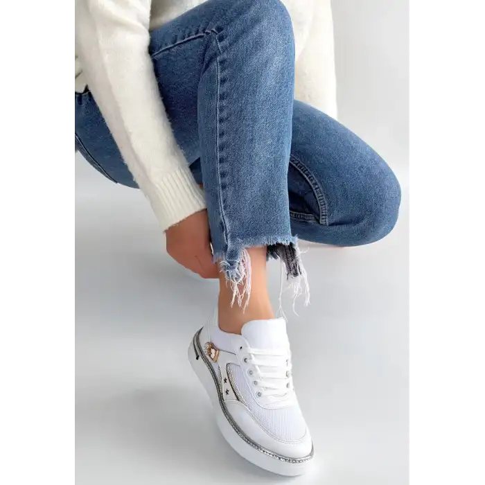 JUNDA BEYAZ CİLT BAĞCIKLI SPOR AYAKKABI