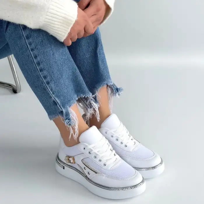 JUNDA BEYAZ CİLT BAĞCIKLI SPOR AYAKKABI