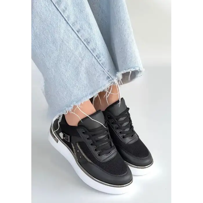 JUNDA SİYAH CİLT BAĞCIKLI SPOR AYAKKABI