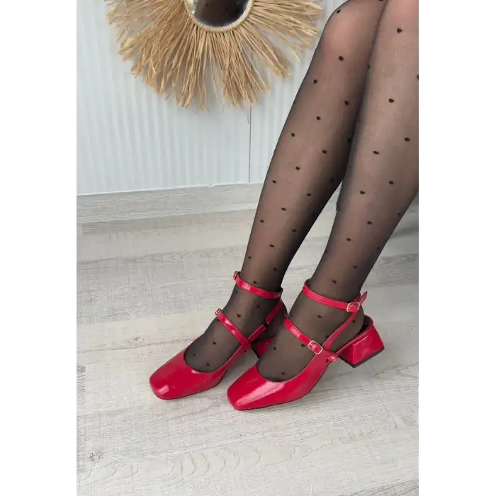 KARMİ KIRMIZI RUGAN TOPUKLU KEMERLİ AYAKKABI