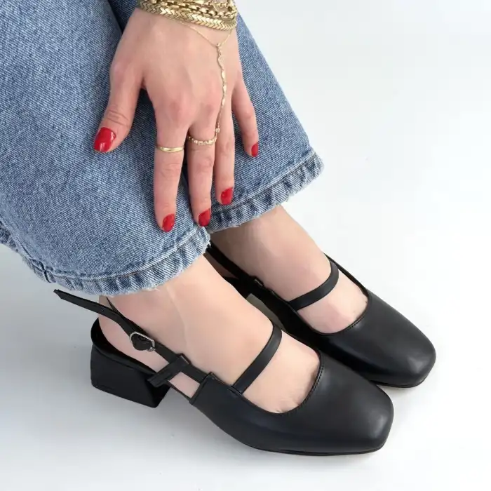 LİVA SİYAH CİLT TOPUKLU AYAKKABI